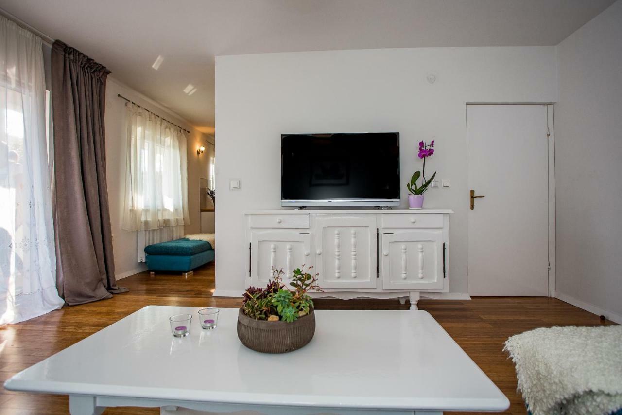 Apartment & Rooms Poppy Rose Zadar Exterior foto